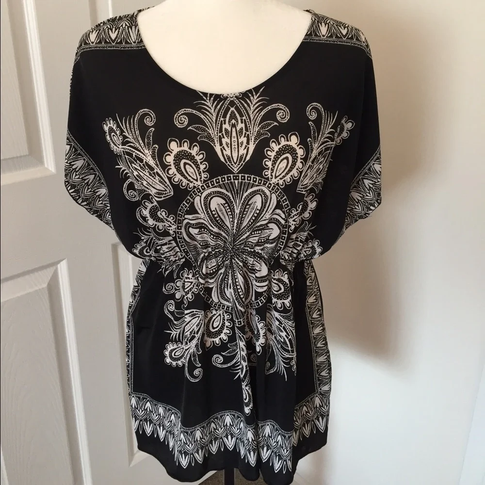 Patterned Top - Picture 1 of 3
